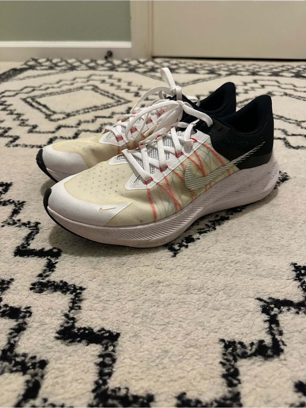 Nike Women’s Zoom Windflo Running Shoes